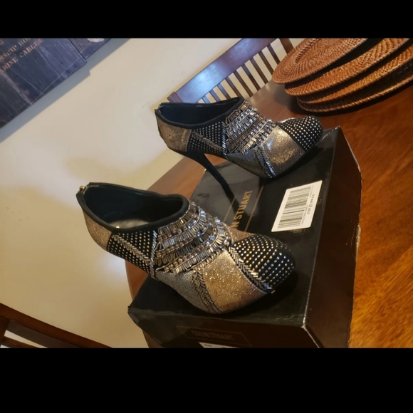 Colin Stuart - Picture 4 of 10